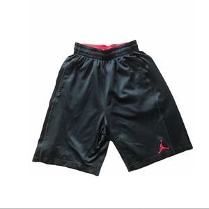 Men’s Nike Drifit mesh shorts